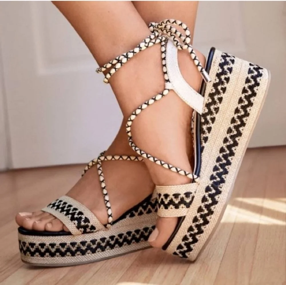 Strappy wedge sandals NWOB size 9